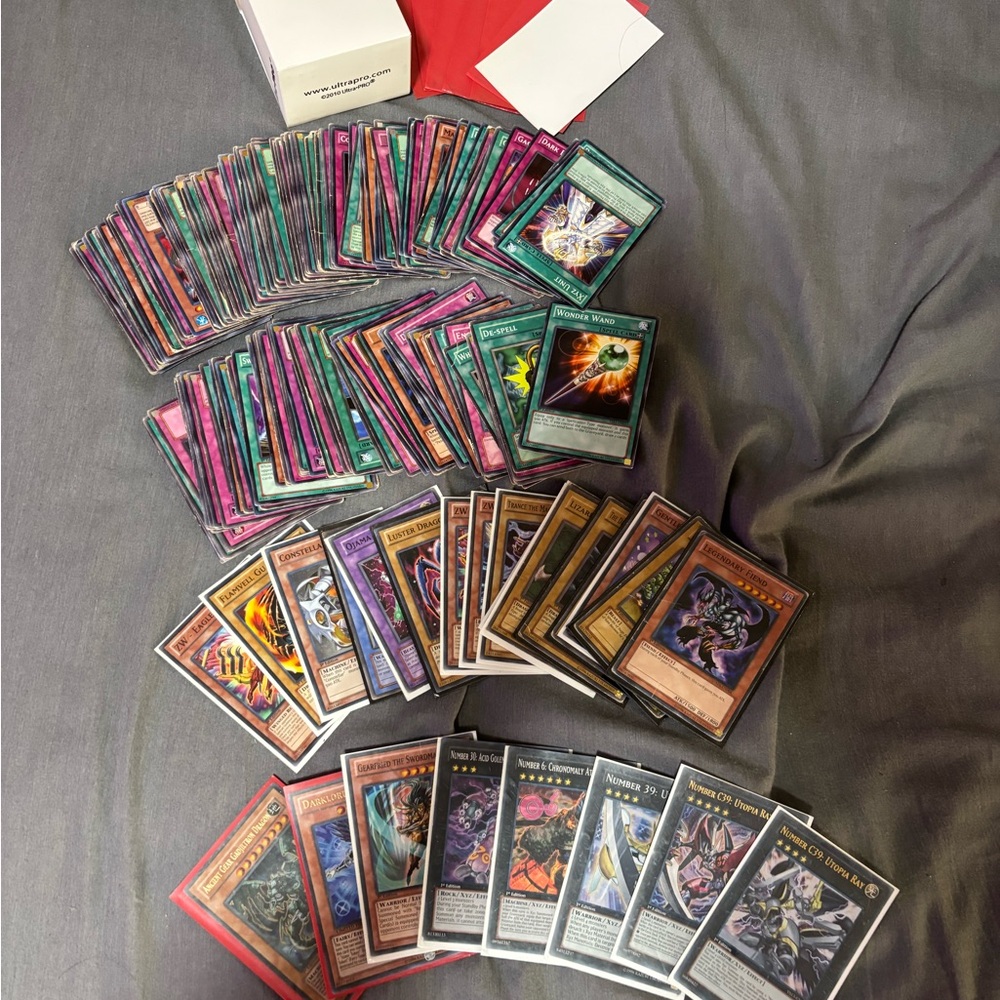 Yu-Gi-Oh! Trading Card Lot - Mixed Monsters & Spells (Multi-Color)